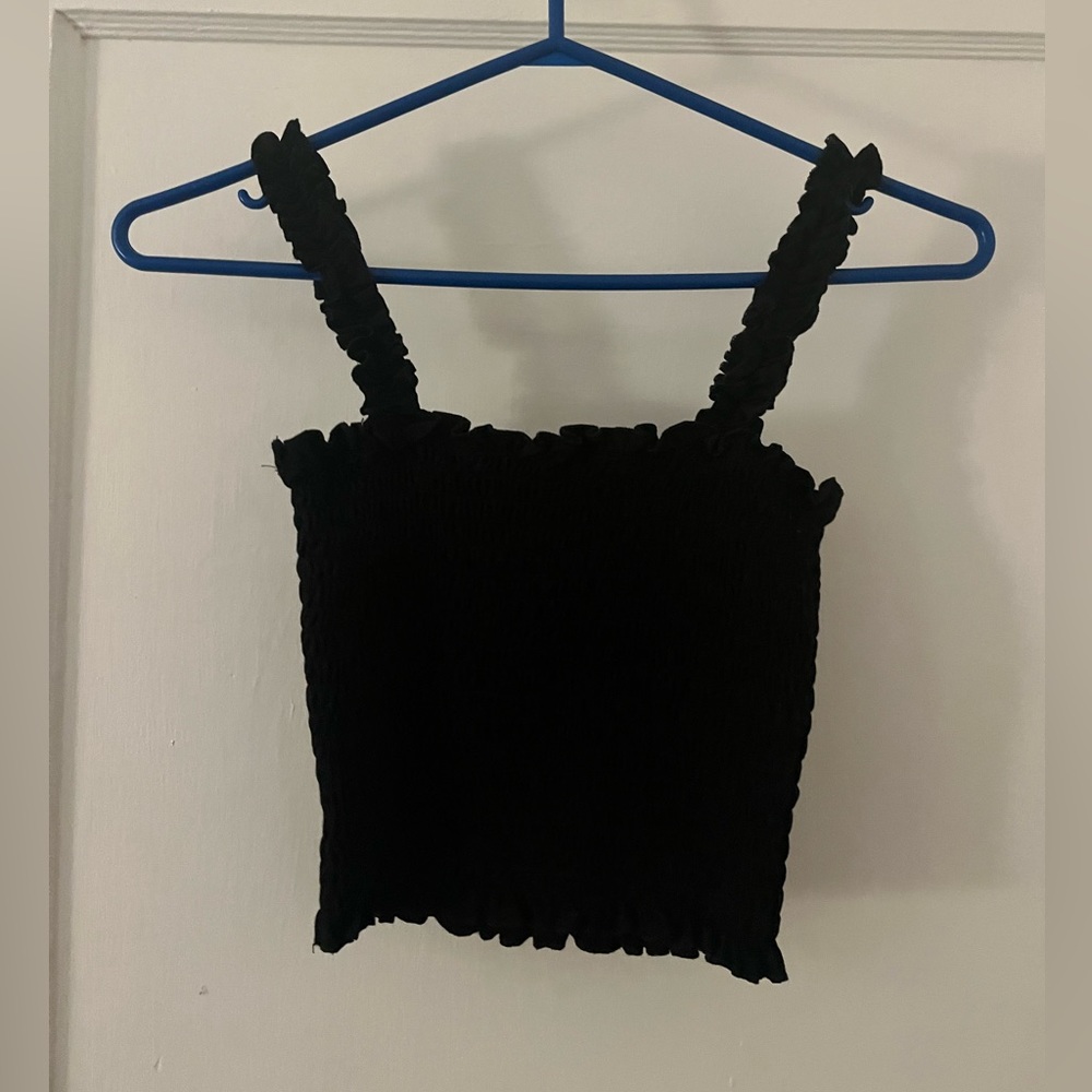 Super cute black tank